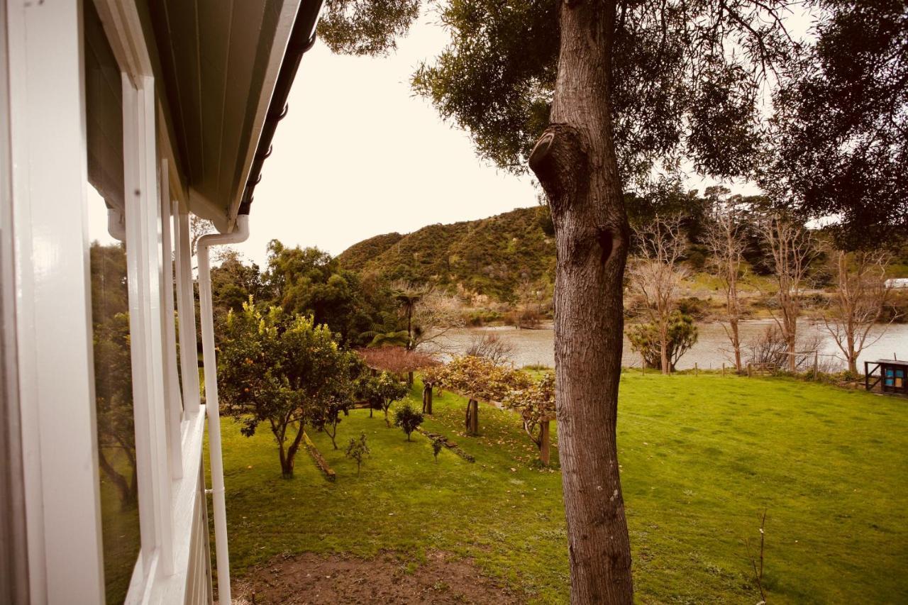 The Signal Box Hotel Whanganui Exterior photo